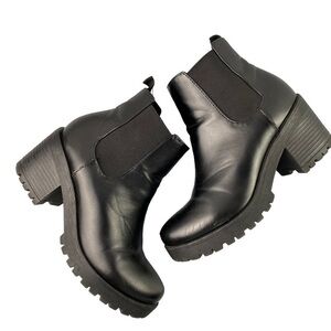 Soda Top Shoes Jaber Ankle Boot W Lug Sole Elastic Gore and Chunky Heel sz 7.5